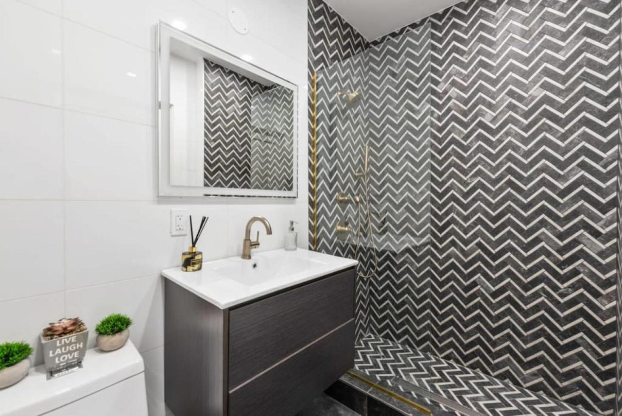 Top Notch 2Br Suite Minutes To Central Park นิวยอร์ก ภายนอก รูปภาพ