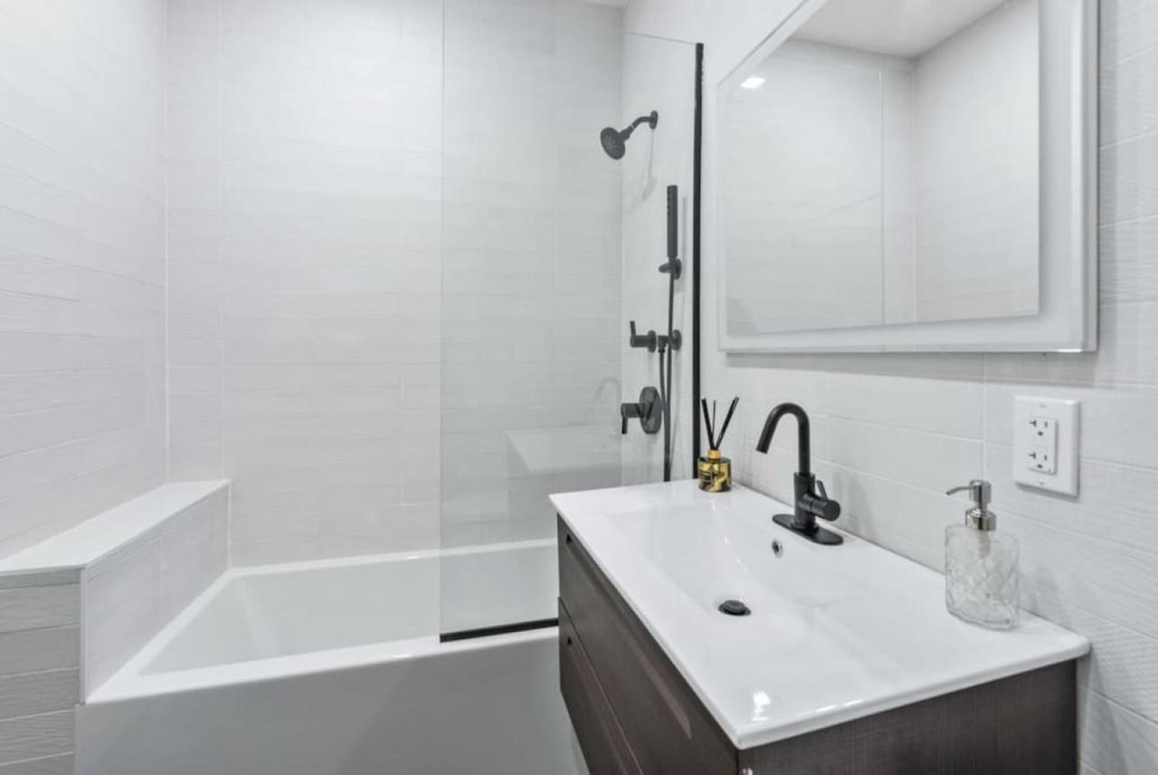 Top Notch 2Br Suite Minutes To Central Park นิวยอร์ก ภายนอก รูปภาพ